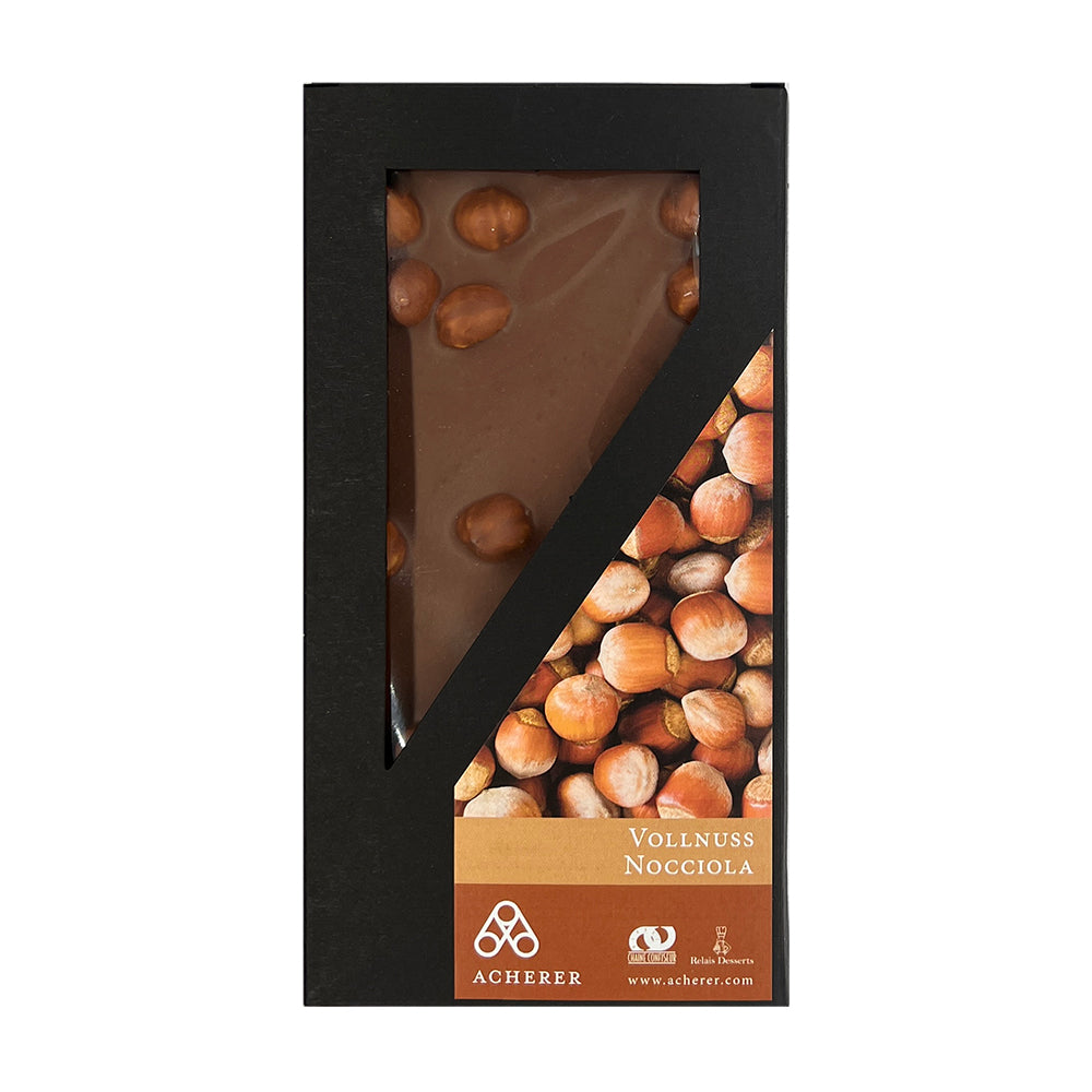 Milchschokolade mit Haselnüssen